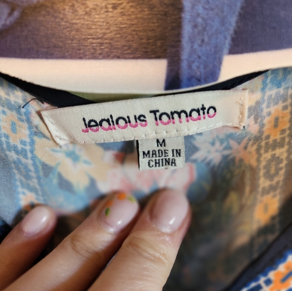 Jealous Tomato Top - Picture 3 of 4